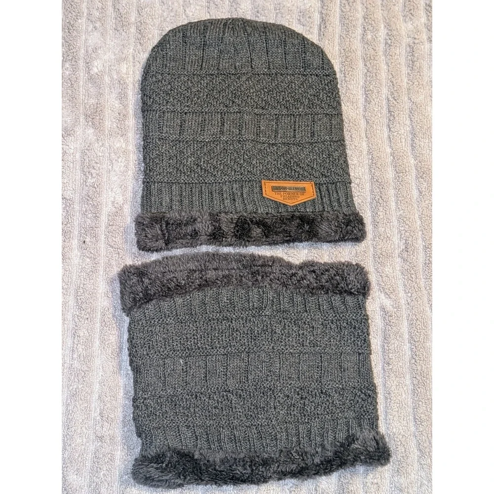 Unisex Warm Winter Cuff Beanie‎ Hat Neck Set Grey Soft Knit Set NIP